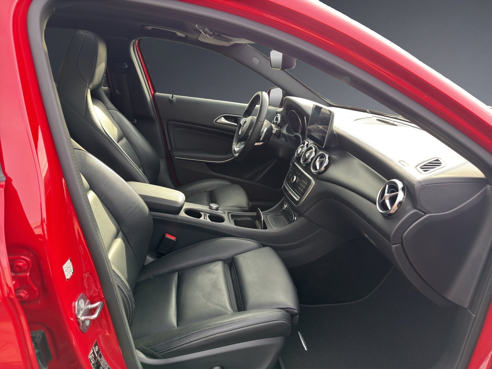 MERCEDES-BENZ GLA 220 AMG Line 4Matic 7G-DCT, Essence, Occasion / Utilisé, Automatique - 7