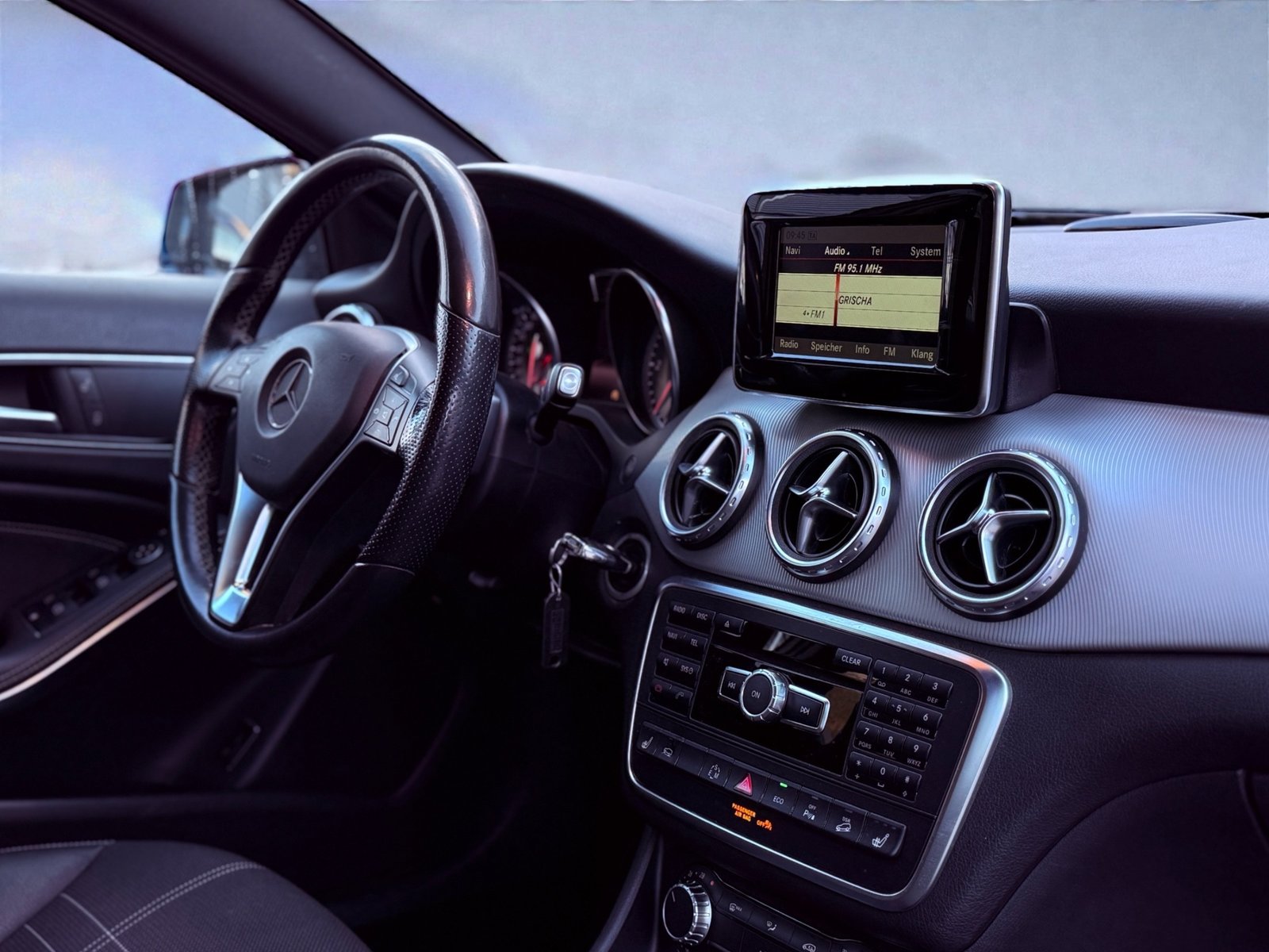 MERCEDES-BENZ GLA 220 CDI Urban 4Matic 7G-DCT, Diesel, Second hand / Used, Automatic - 6
