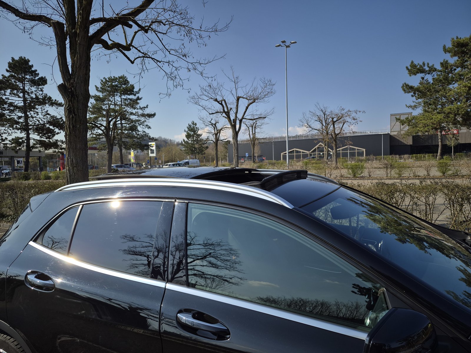 MERCEDES-BENZ GLA-Klasse X156 GLA 220 AMG Line 4m, Benzin, Occasion / Gebraucht, Automatik - 2