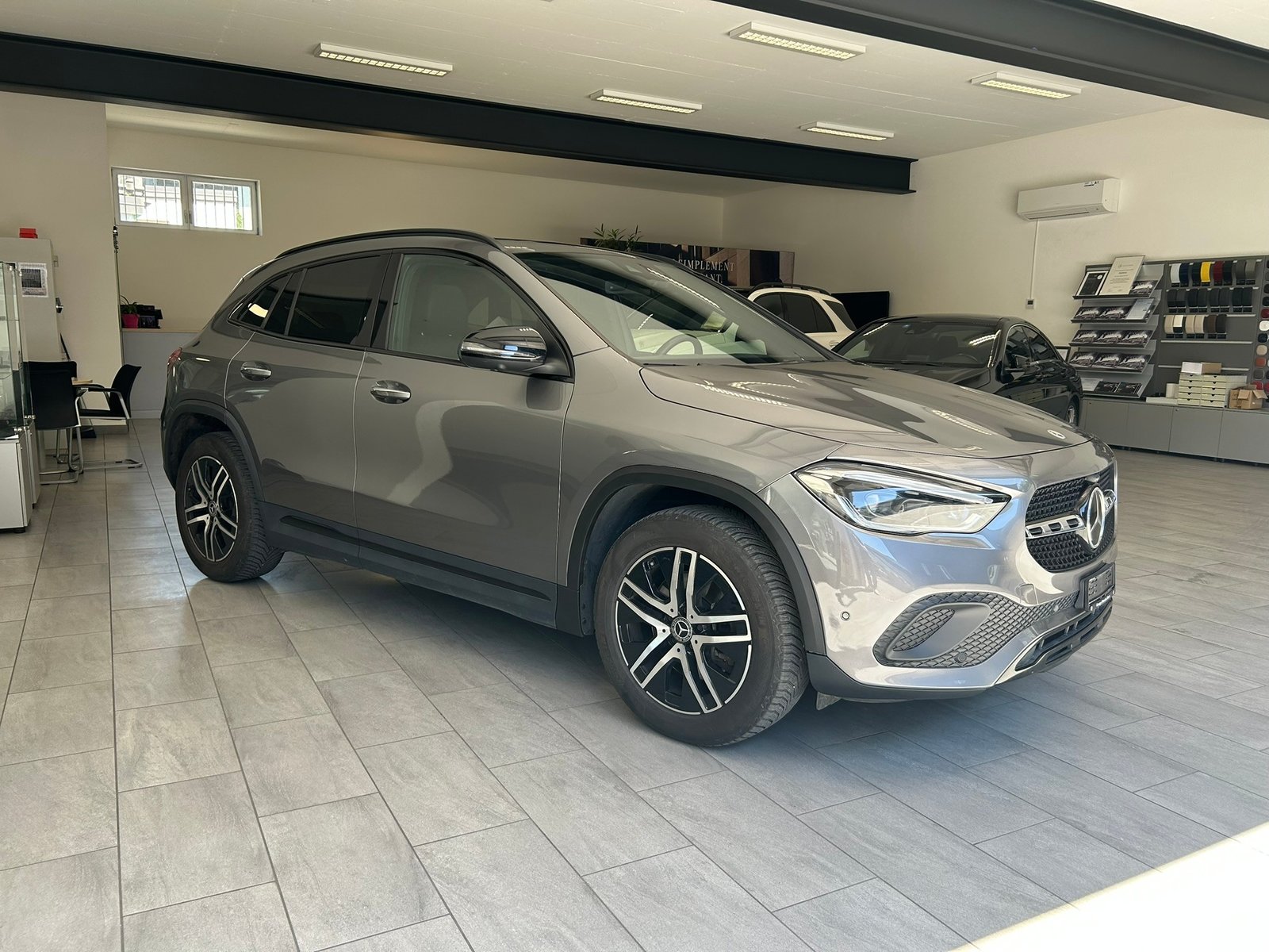 MERCEDES-BENZ GLA 220d 4Matic Progressive 8G-DCT, Diesel, Second hand / Used, Automatic - 3