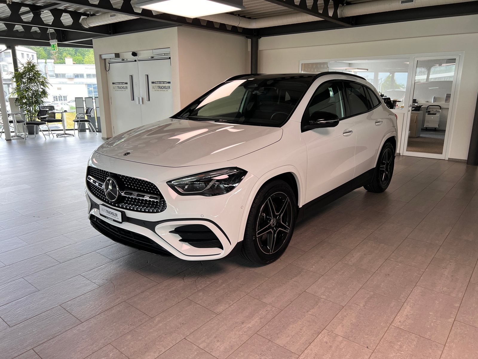 MERCEDES-BENZ GLA 220 4Matic 8G-DCT, Mild-Hybrid Benzin/Elektro, Occasion / Gebraucht, Automatik - 4