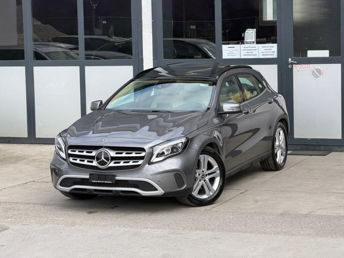 MERCEDES-BENZ GLA 220 Style 4Matic 7G-DCT, Petrol, Second hand / Used, Automatic