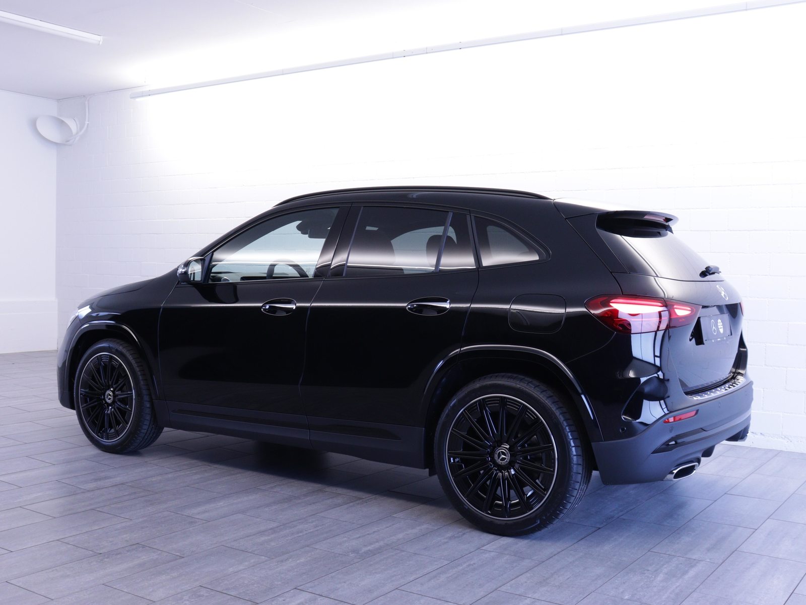 MERCEDES-BENZ GLA 220 d Swiss Star AMG Line 4matic, Diesel, Occasioni / Usate, Automatico - 3