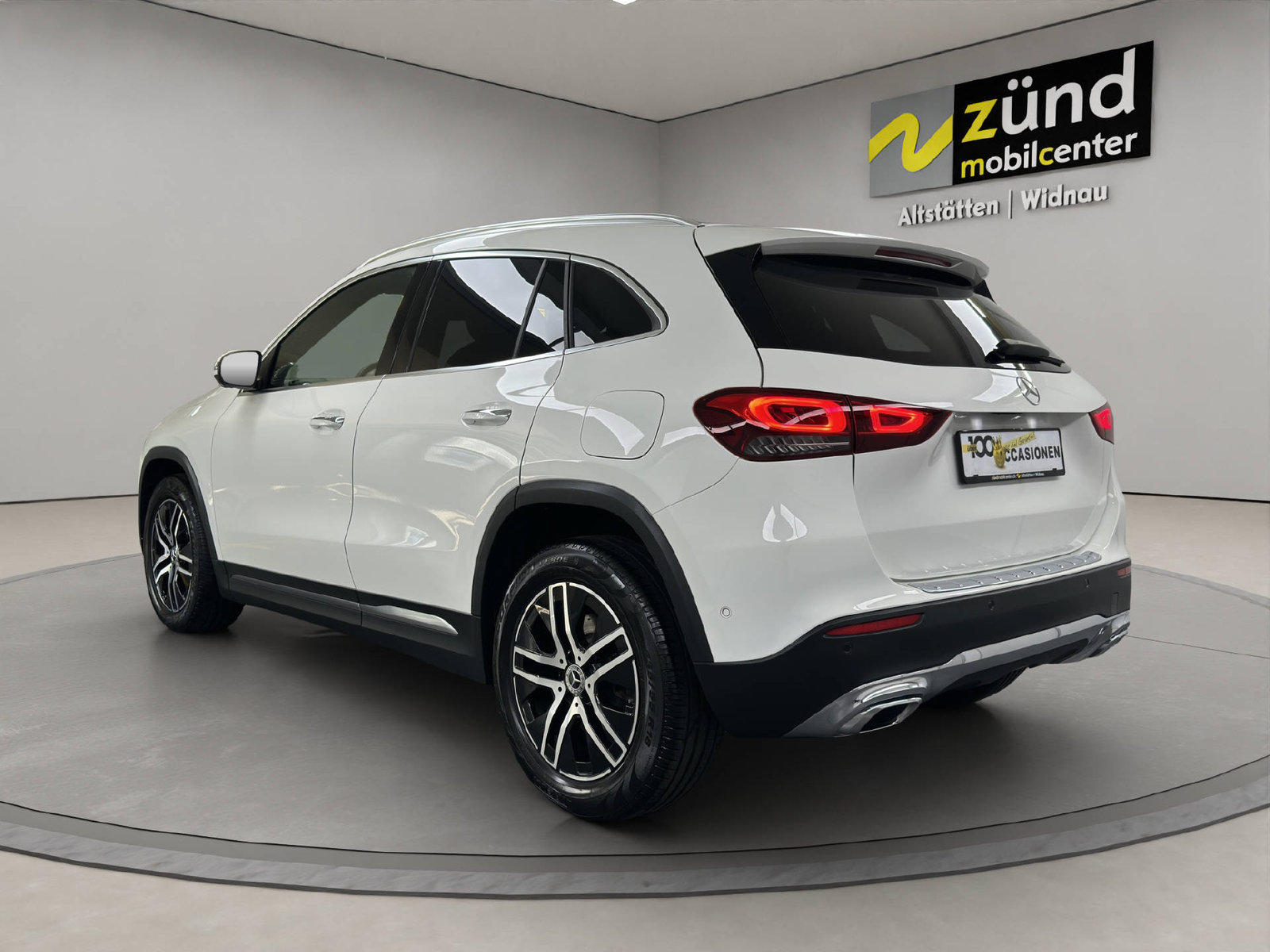MERCEDES-BENZ GLA 220 d Progressive 4matic, Diesel, Second hand / Used, Automatic - 3
