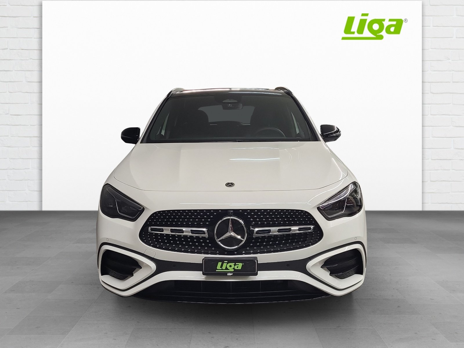MERCEDES-BENZ GLA 220 d AMG Line 4Matic Swiss Star, Diesel, Ex-demonstrator, Automatic - 3