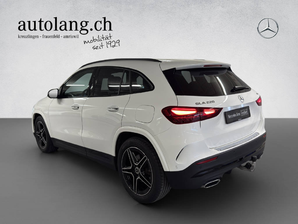 MERCEDES-BENZ GLA 220 AMG Line 4Matic, Mild-Hybrid Petrol/Electric, Ex-demonstrator, Automatic - 3