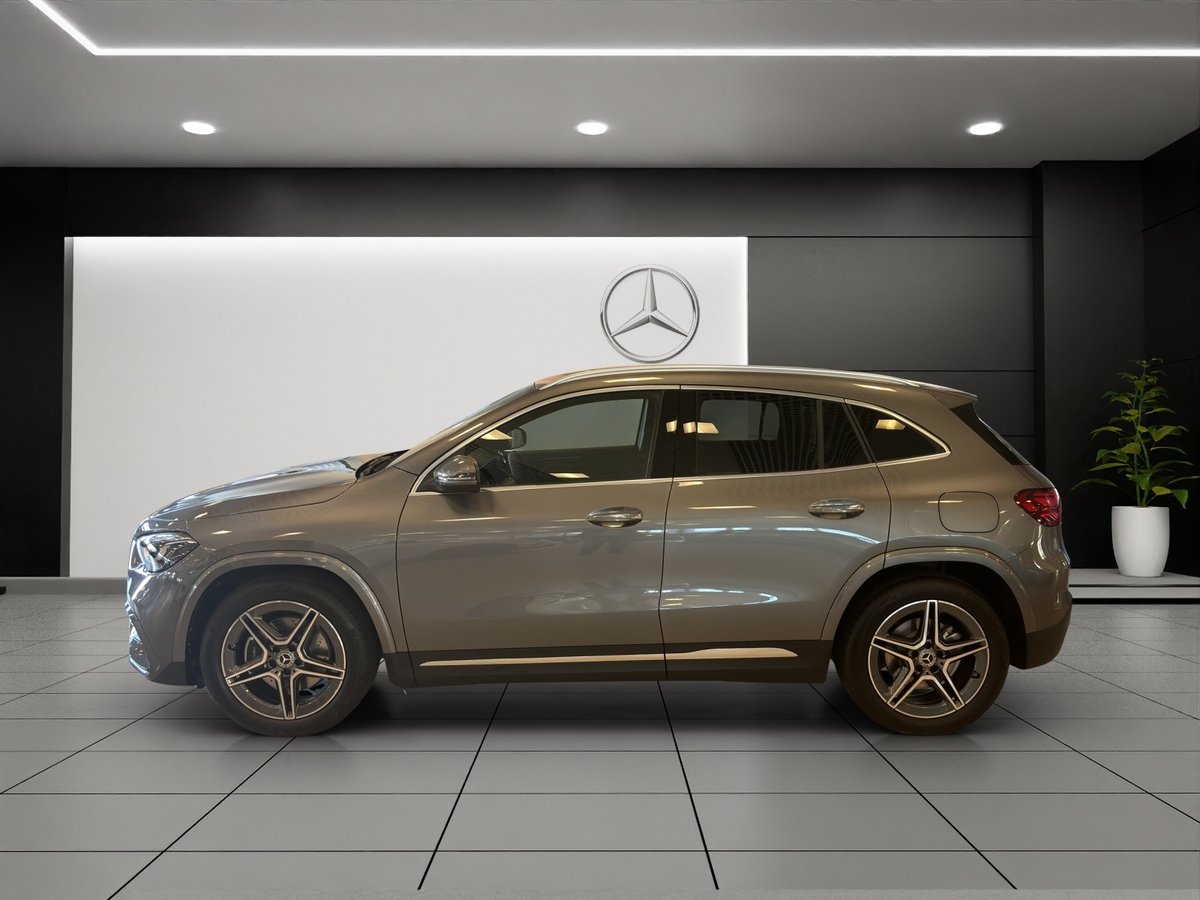 MERCEDES-BENZ GLA 220 4M, Petrol, New car, Automatic - 4