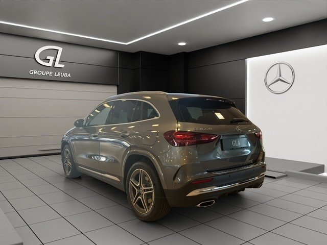 MERCEDES-BENZ GLA 220 4M, Petrol, New car, Automatic - 5