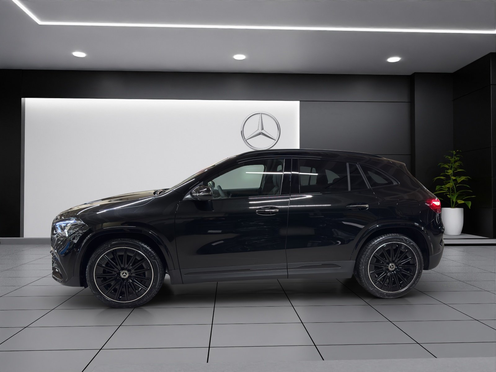 MERCEDES-BENZ GLA 220d 4Matic 8G-DCTSwiss Star, Diesel, Auto nuove, Automatico - 3