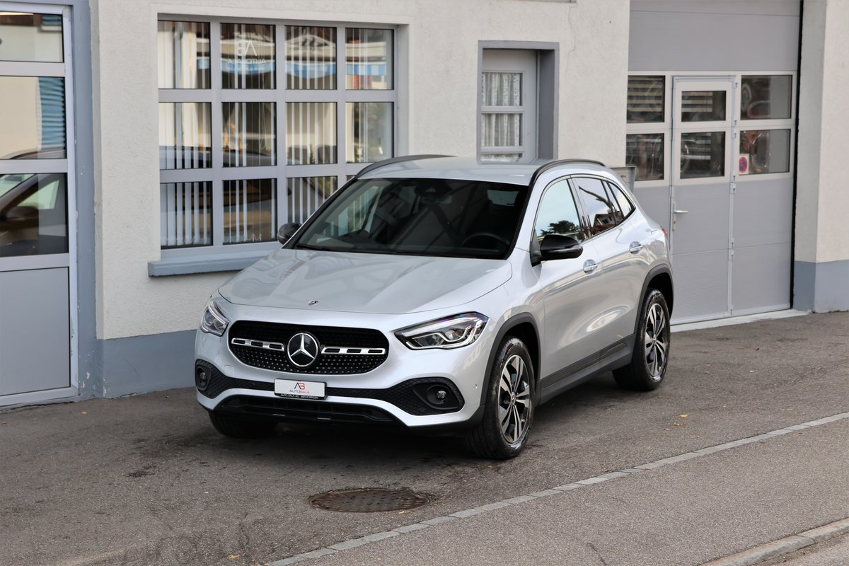 MERCEDES-BENZ GLA 220d 4Matic Progressive 8G-DCT (CH) + 2'000KG AHK