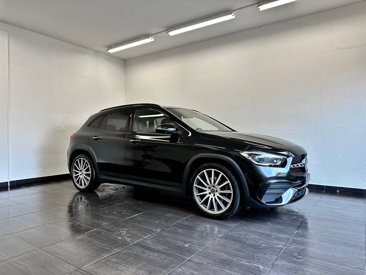 MERCEDES-BENZ GLA 220d 4Matic AMG Line 8G-DCT