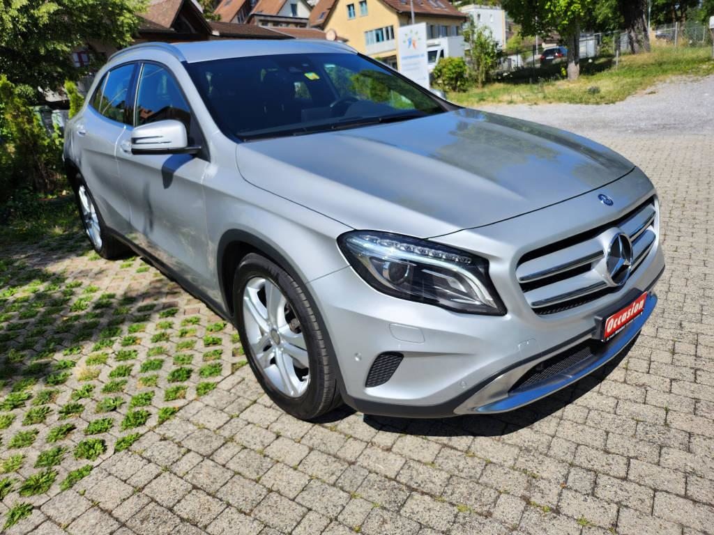 MERCEDES-BENZ GLA 250 Urban