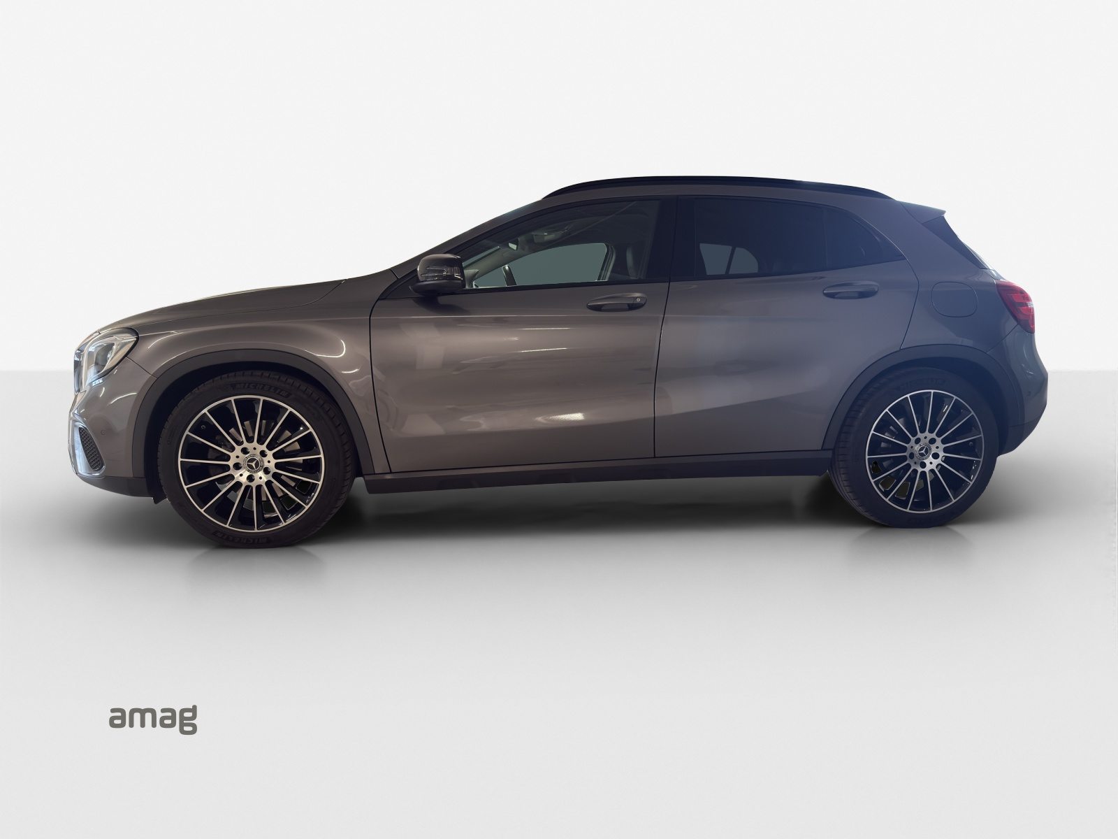 MERCEDES-BENZ GLA 250 Urban 4Matic, Benzin, Occasion / Gebraucht, Automatik - 2