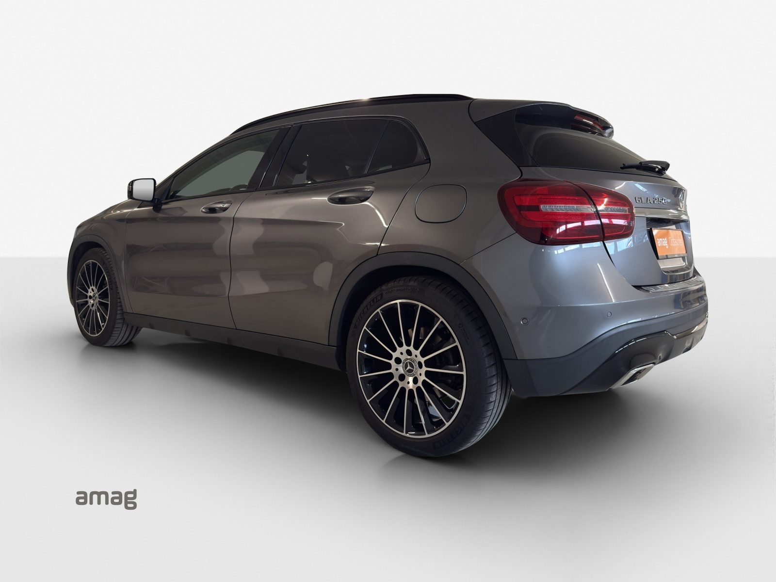 MERCEDES-BENZ GLA 250 Urban 4Matic, Benzin, Occasion / Gebraucht, Automatik - 3