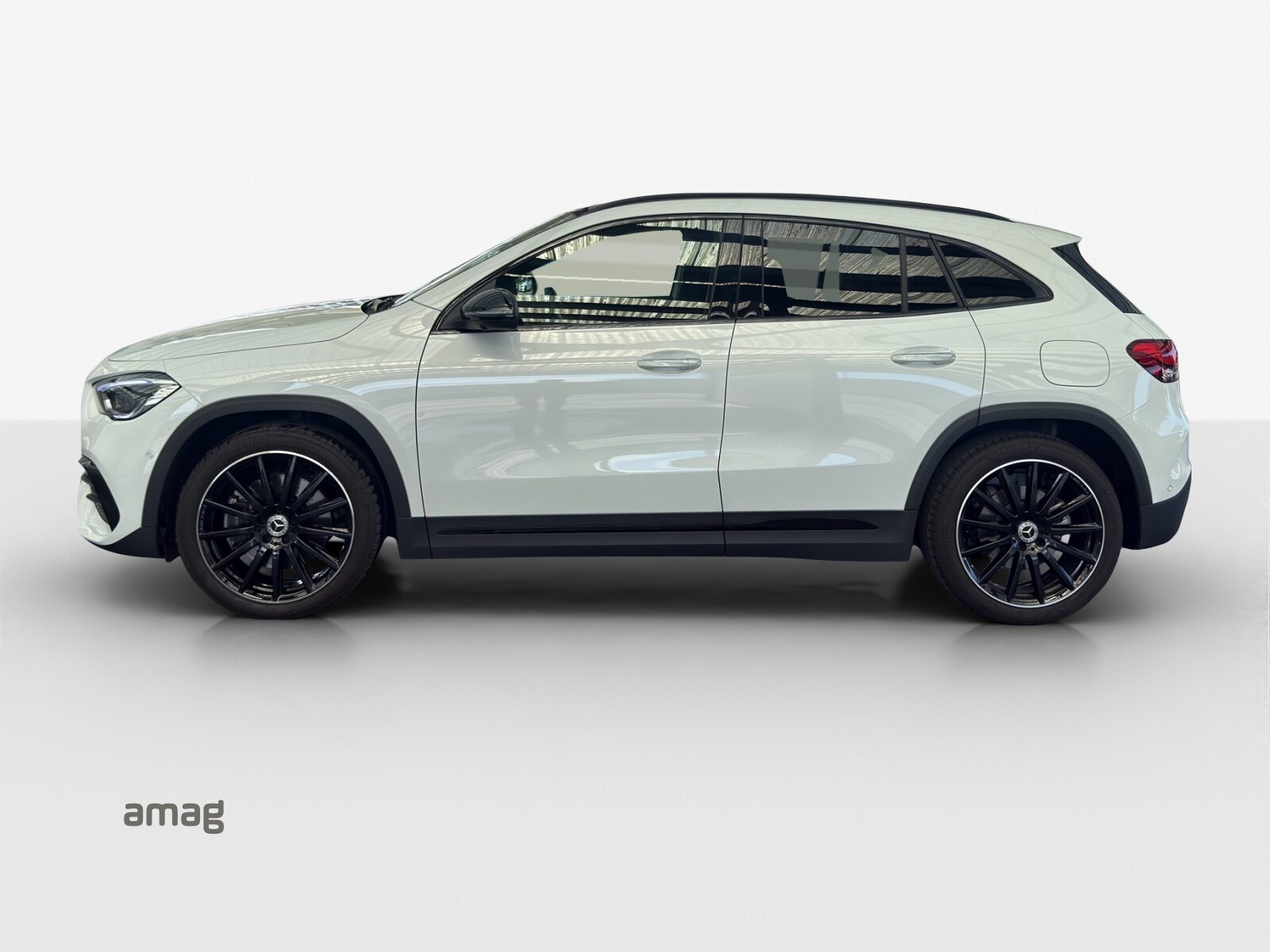 MERCEDES-BENZ GLA 250 AMG Line 4Matic, Benzin, Occasion / Gebraucht, Automatik - 2