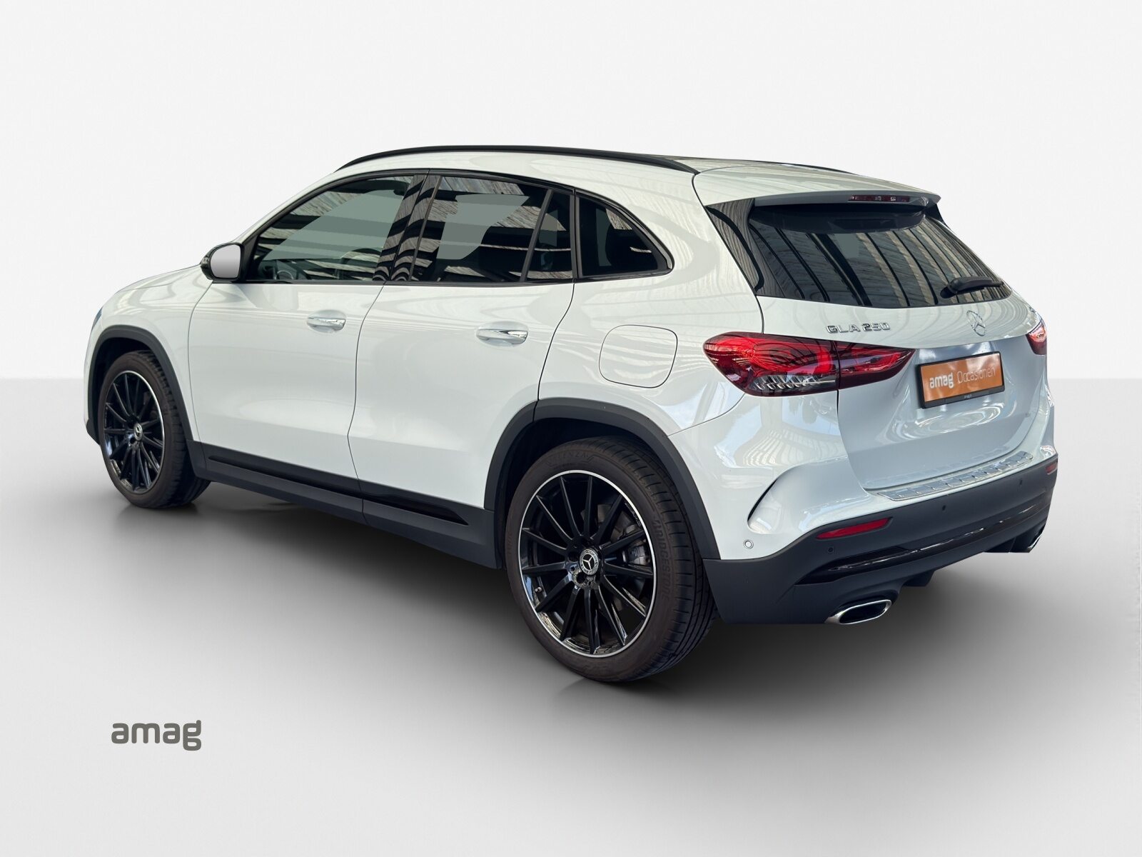 MERCEDES-BENZ GLA 250 AMG Line 4Matic, Benzin, Occasion / Gebraucht, Automatik - 3