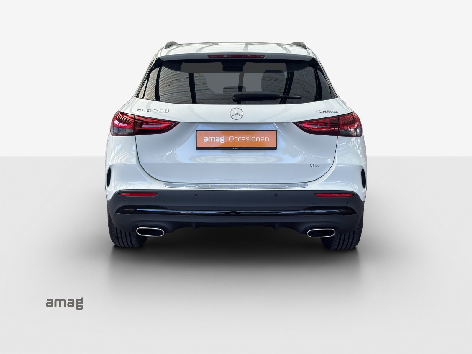 MERCEDES-BENZ GLA 250 AMG Line 4Matic, Benzin, Occasion / Gebraucht, Automatik - 4
