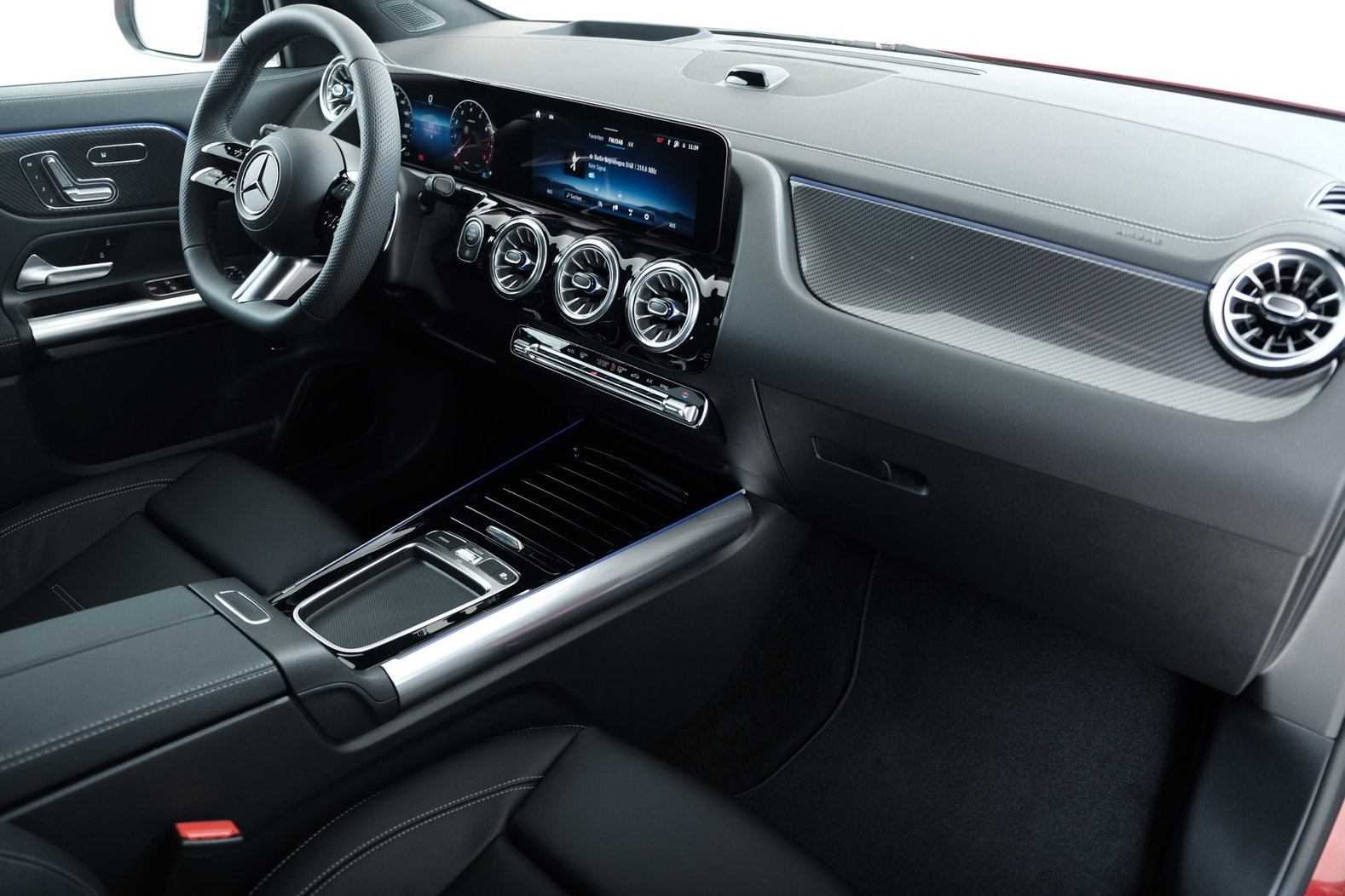 MERCEDES-BENZ GLA 250 4Matic Swiss Star, Petrol, New car, Automatic - 6