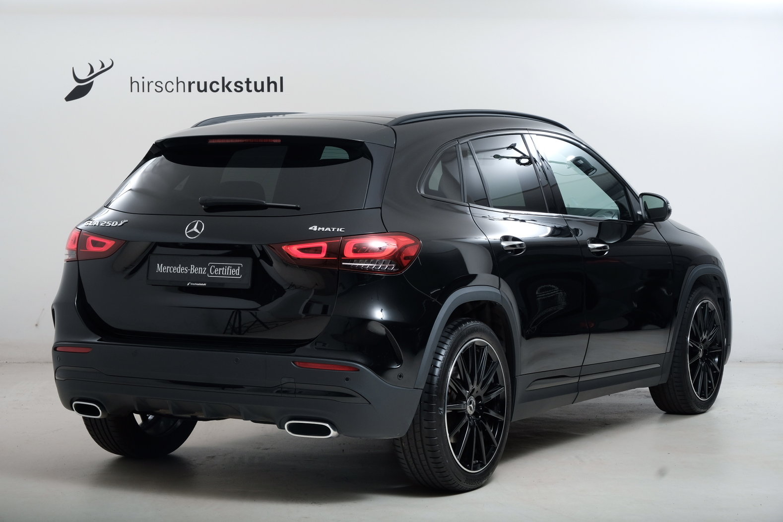 MERCEDES-BENZ GLA 250 AMG Line 4Matic, Petrol, Second hand / Used, Automatic - 3
