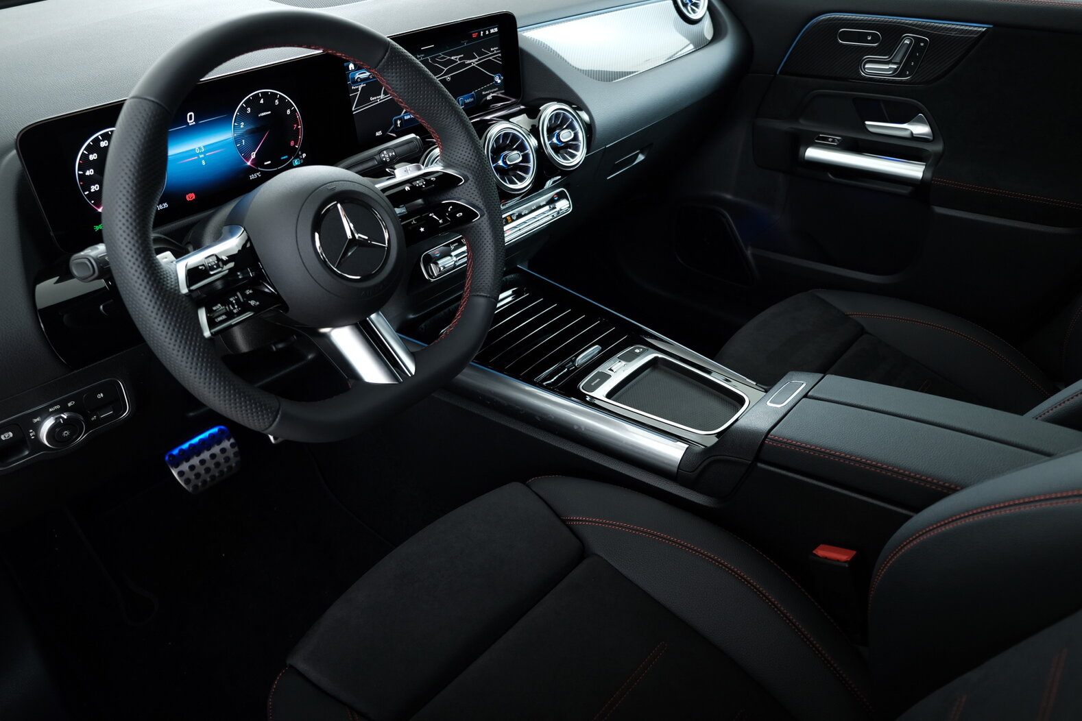 MERCEDES-BENZ GLA 250 4Matic Swiss Star, Benzina, Auto dimostrativa, Automatico - 7