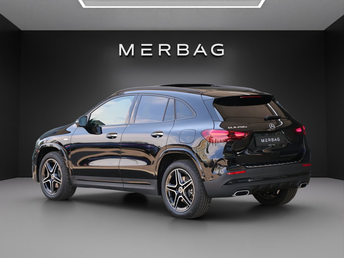 MERCEDES-BENZ GLA 250 e EQ Star 8G-DCT, Plug-in-Hybrid Benzina/Elettrica, Auto nuove, Automatico - 3