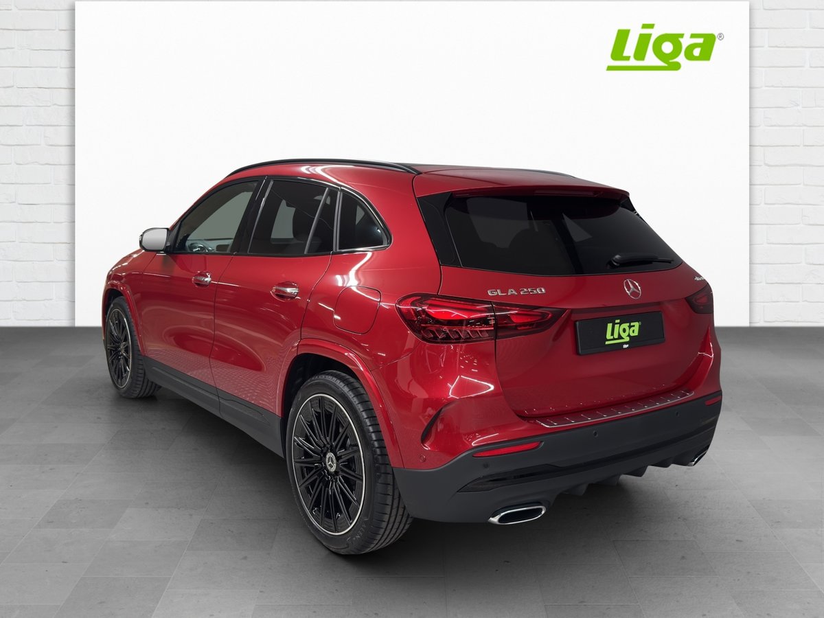 MERCEDES-BENZ GLA 250 Swiss Star, Mild-Hybrid Petrol/Electric, New car, Automatic - 4