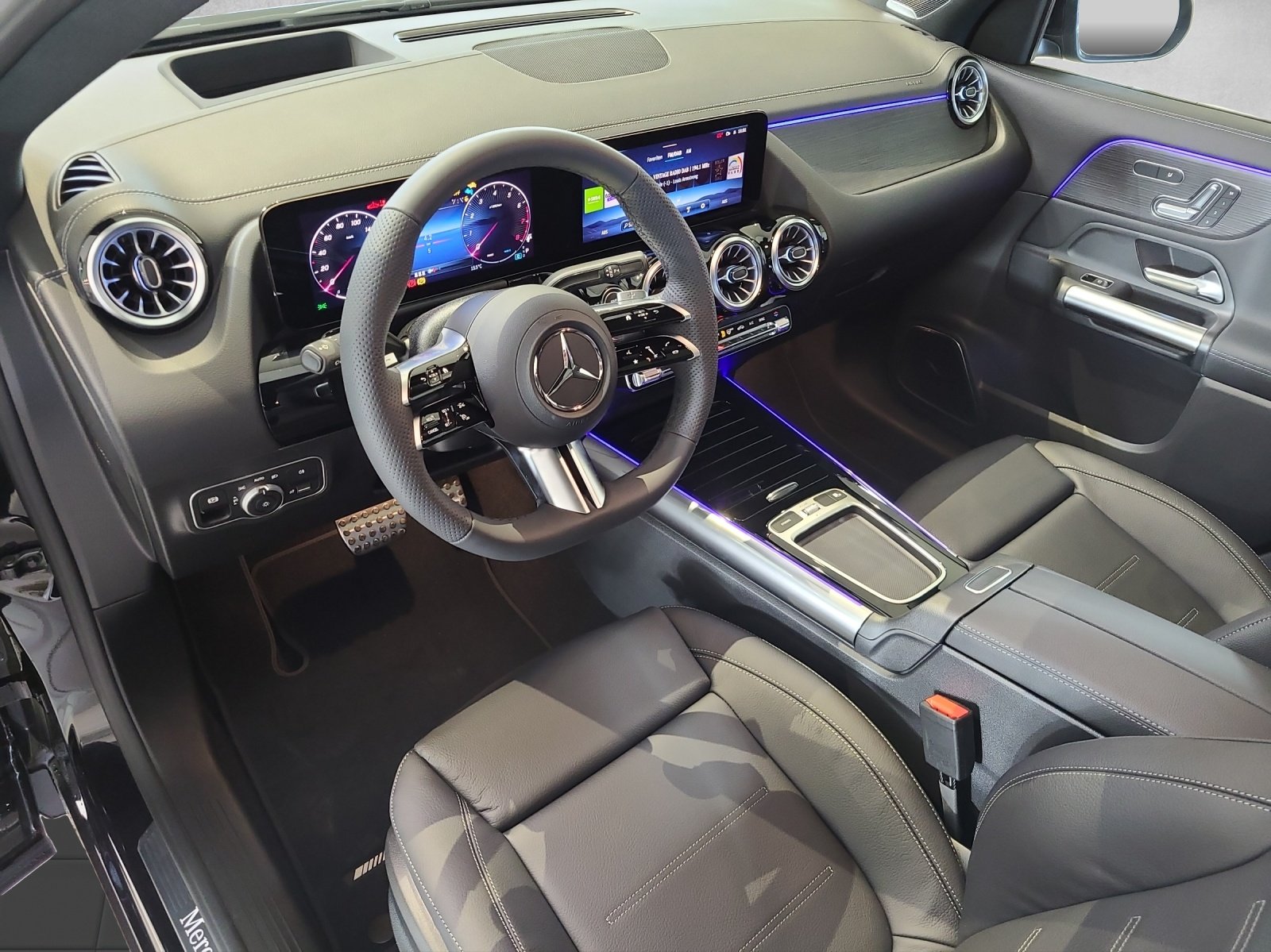 MERCEDES-BENZ GLA 250 4Matic Swiss Star, Petrol, New car, Automatic - 7