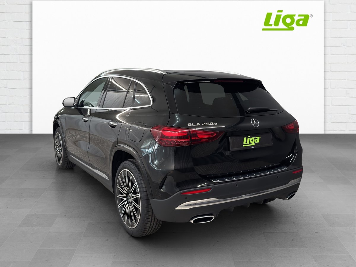 MERCEDES-BENZ GLA 250 e AMG Line EQ Star, Plug-in-Hybrid Benzina/Elettrica, Auto nuove, Automatico - 4