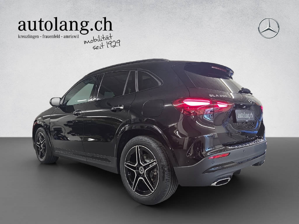 MERCEDES-BENZ GLA 250 AMG Line 4Matic Swiss Star, Hybride Leggero Benzina/Elettrica, Auto nuove, Automatico - 3