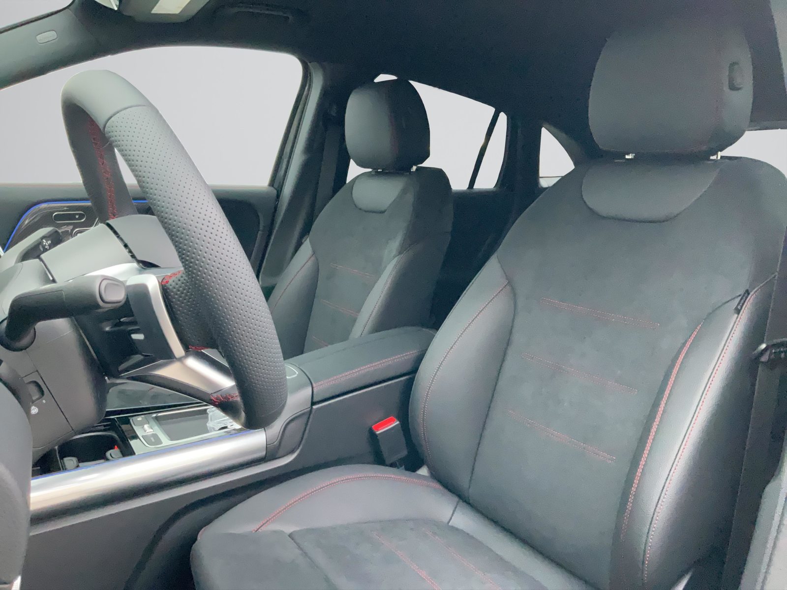 MERCEDES-BENZ GLA 250 4MATIC Swiss Star AMG Line, Mild-Hybrid Petrol/Electric, New car, Automatic - 5