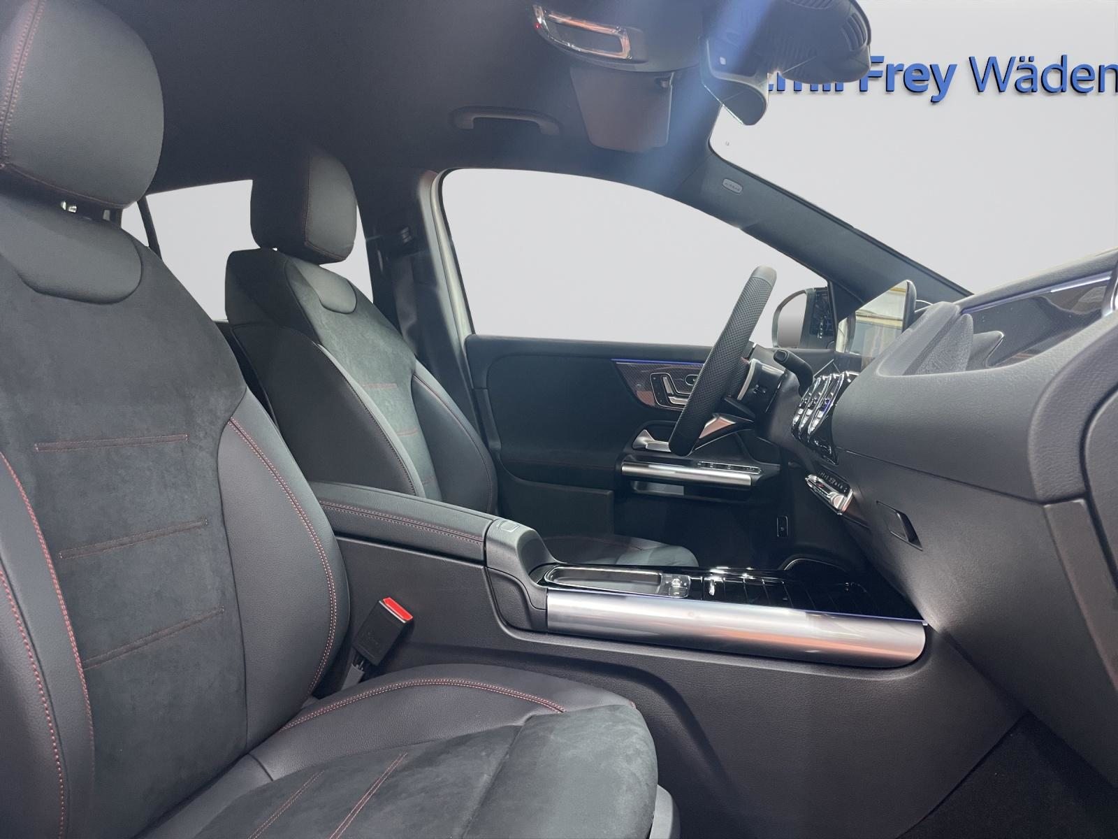 MERCEDES-BENZ GLA 250 4MATIC Swiss Star AMG Line, Hybride Leggero Benzina/Elettrica, Auto nuove, Automatico - 6