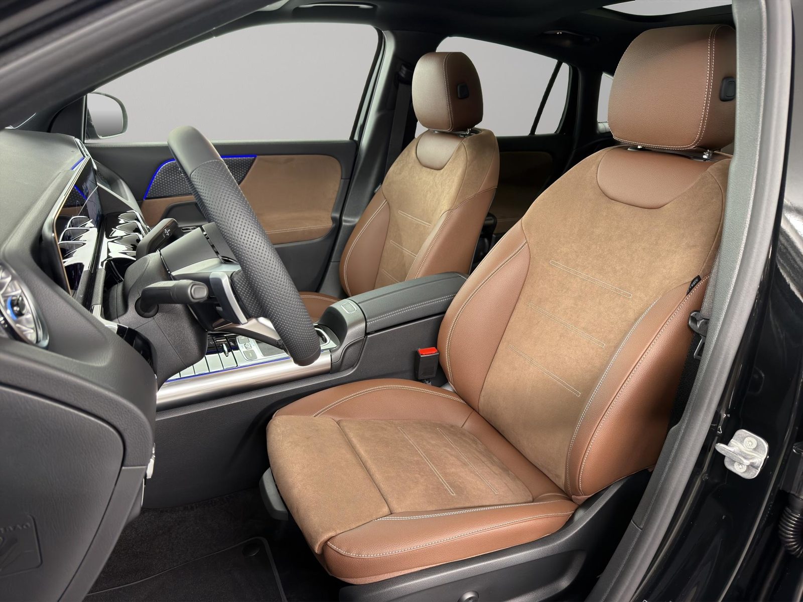 MERCEDES-BENZ GLA 250 Swiss Star AMG Line 4matic, Hybride Leggero Benzina/Elettrica, Auto nuove, Automatico - 7