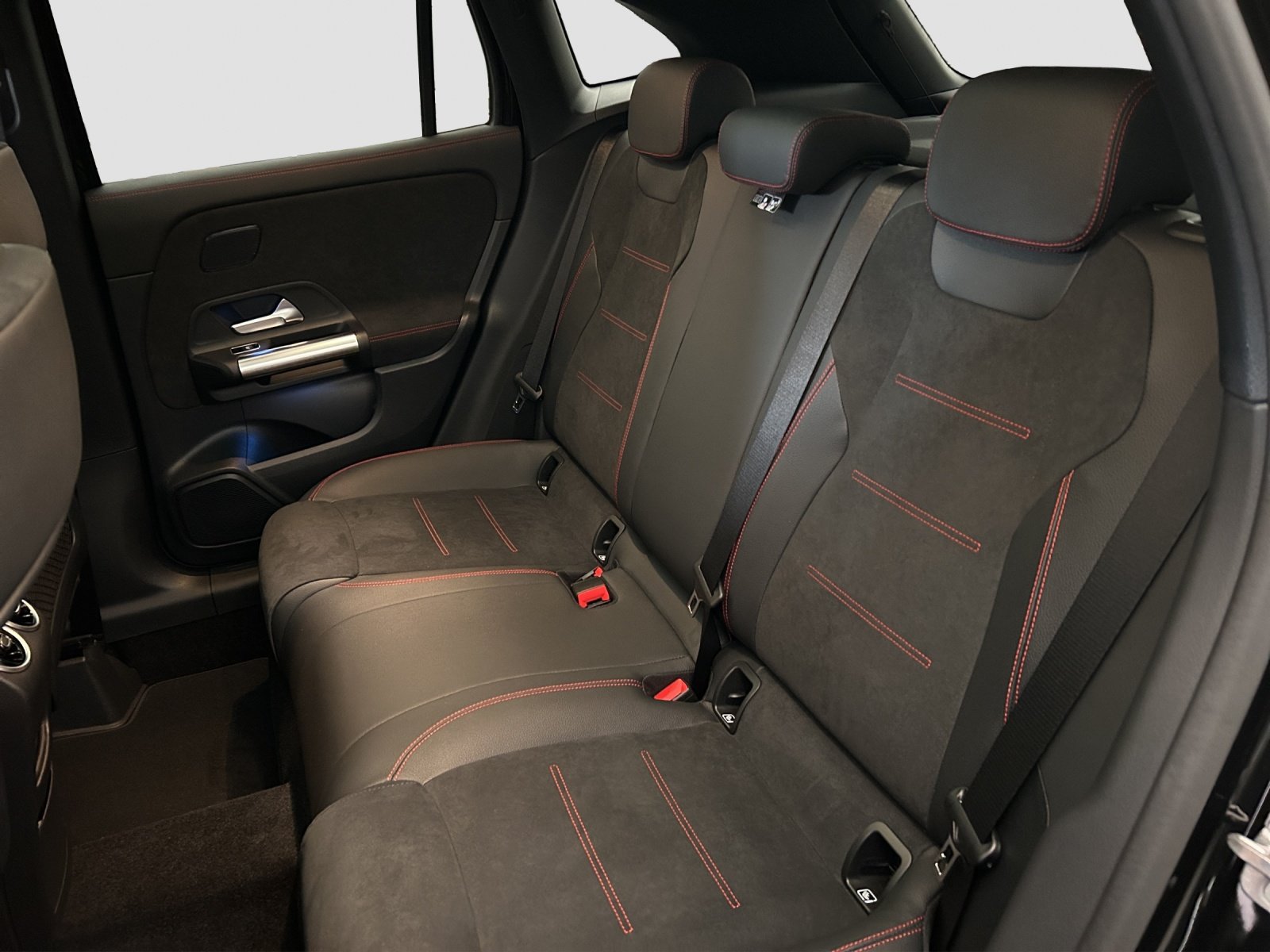 MERCEDES-BENZ GLA 250 4Matic 8G-DCT Swiss Star - AHK - Head-, Mild-Hybrid Benzin/Elektro, Neuwagen, Automatik - 7