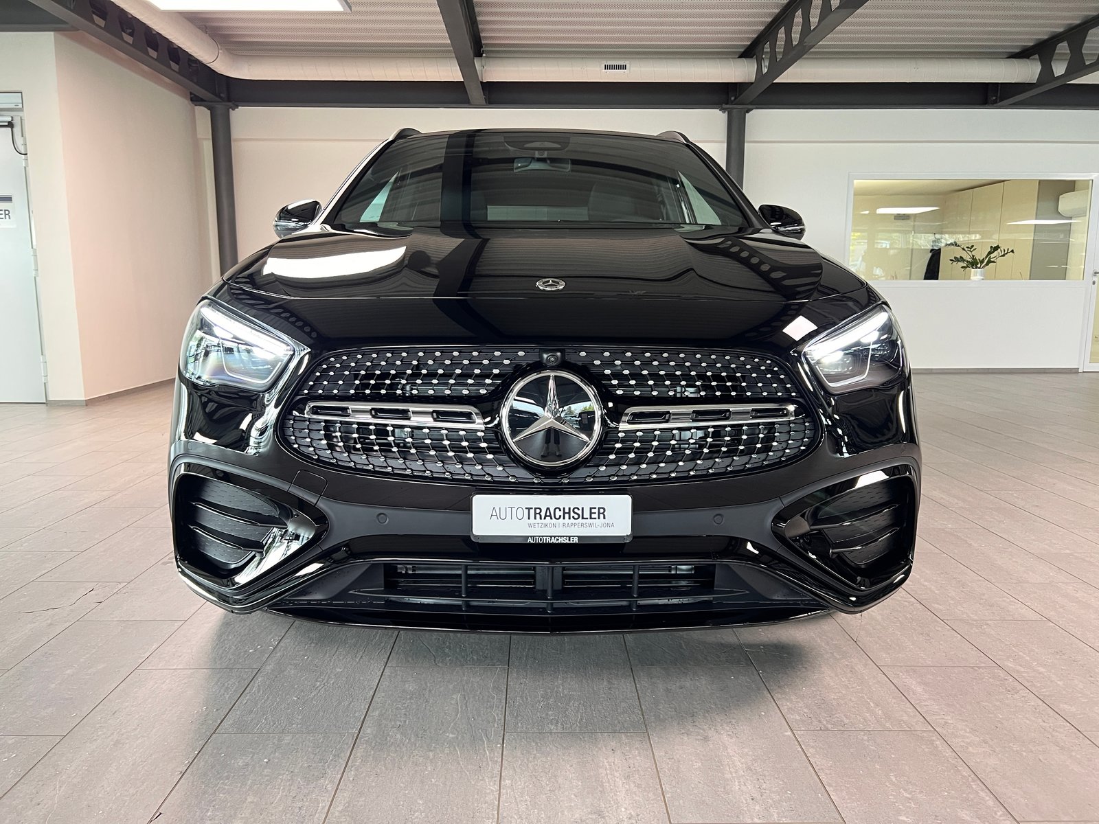 MERCEDES-BENZ GLA 250 4Matic 8G-DCT Swiss Star, Mild-Hybrid Benzin/Elektro, Neuwagen, Automatik - 2