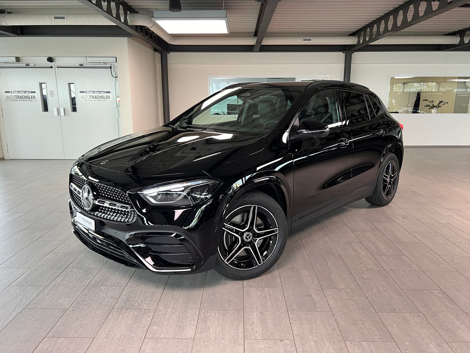 MERCEDES-BENZ GLA 250 4Matic 8G-DCT Swiss Star