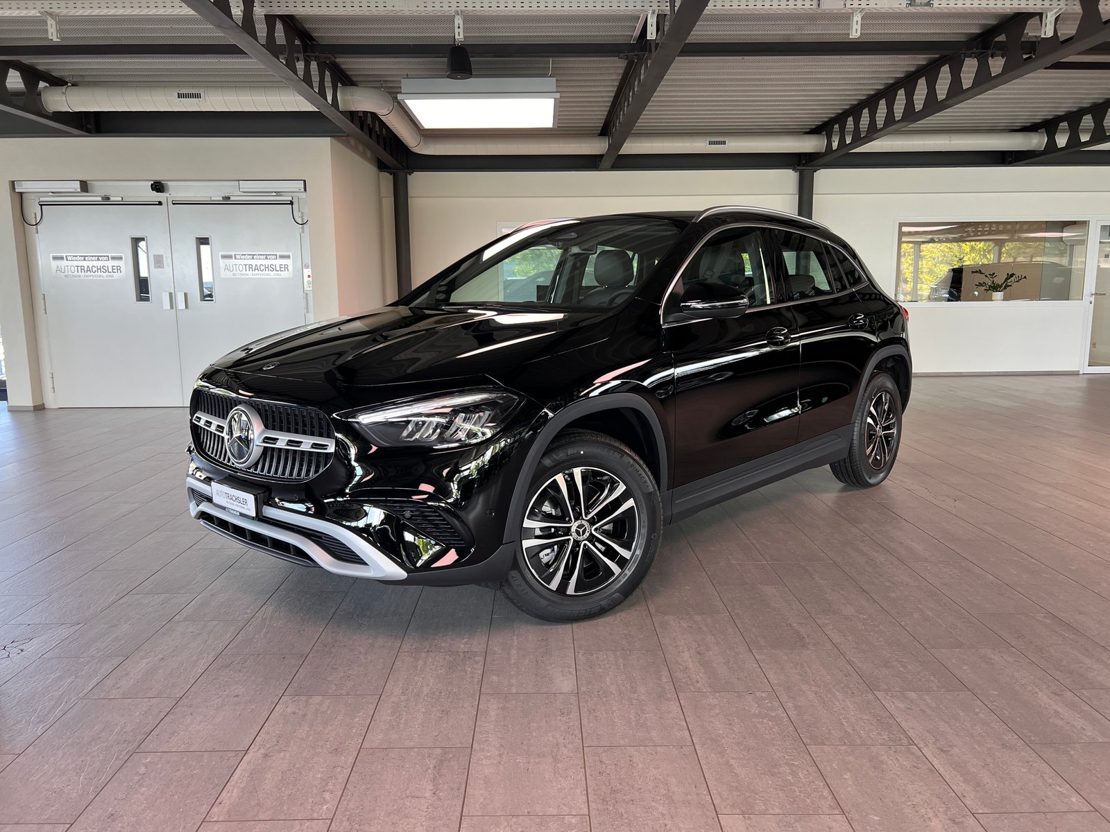 MERCEDES-BENZ GLA 250 e EQ Star 8G-DCT