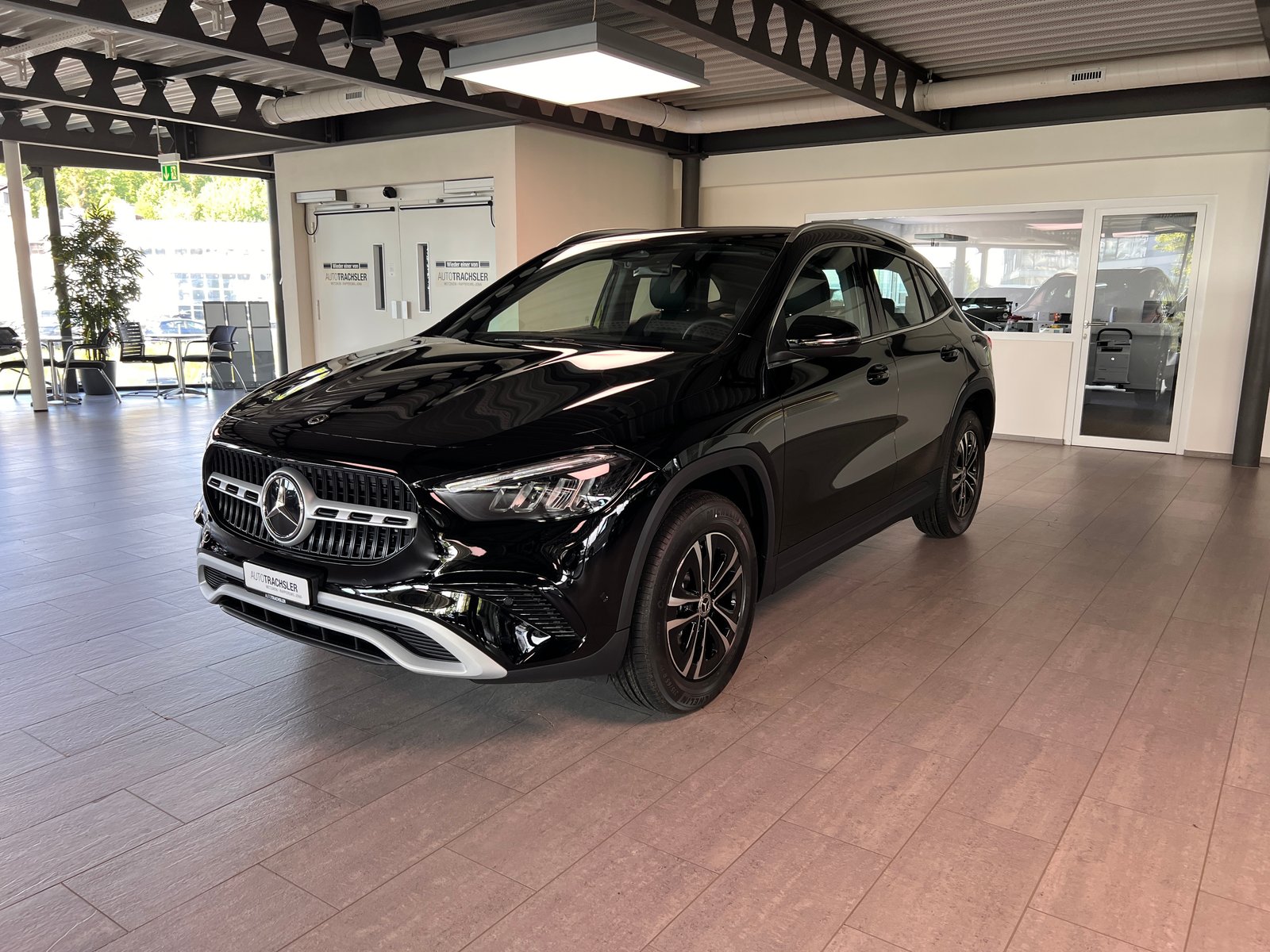 MERCEDES-BENZ GLA 250 e EQ Star 8G-DCT, Plug-in-Hybrid Petrol/Electric, New car, Automatic - 4