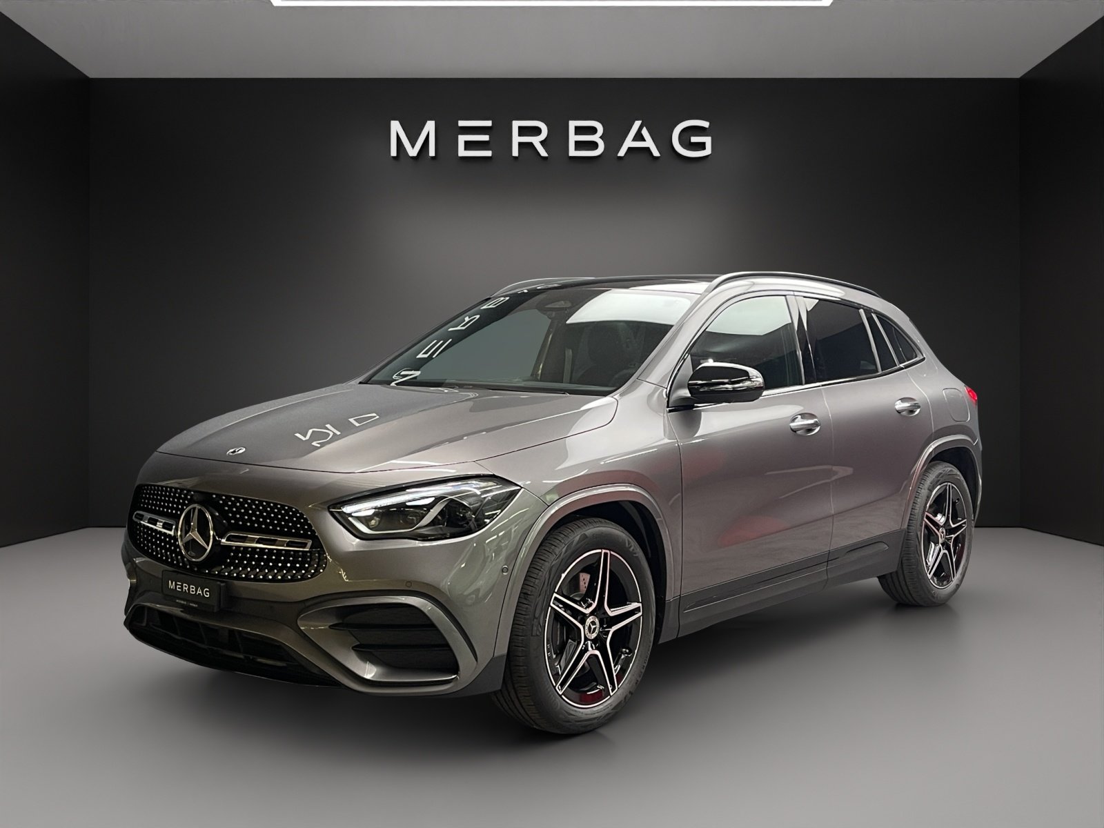 MERCEDES-BENZ GLA 250 4MATIC Swiss Star