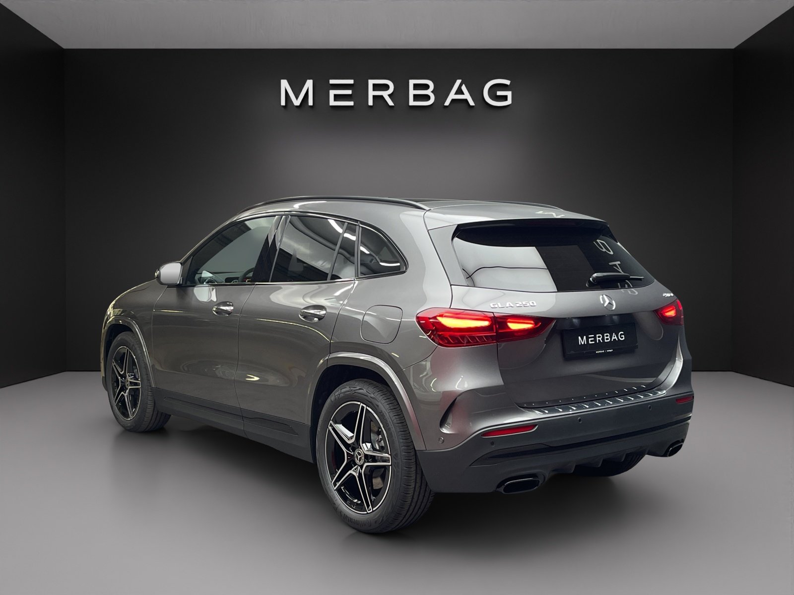 MERCEDES-BENZ GLA 250 4MATIC Swiss Star, Mild-Hybrid Petrol/Electric, New car, Automatic - 4