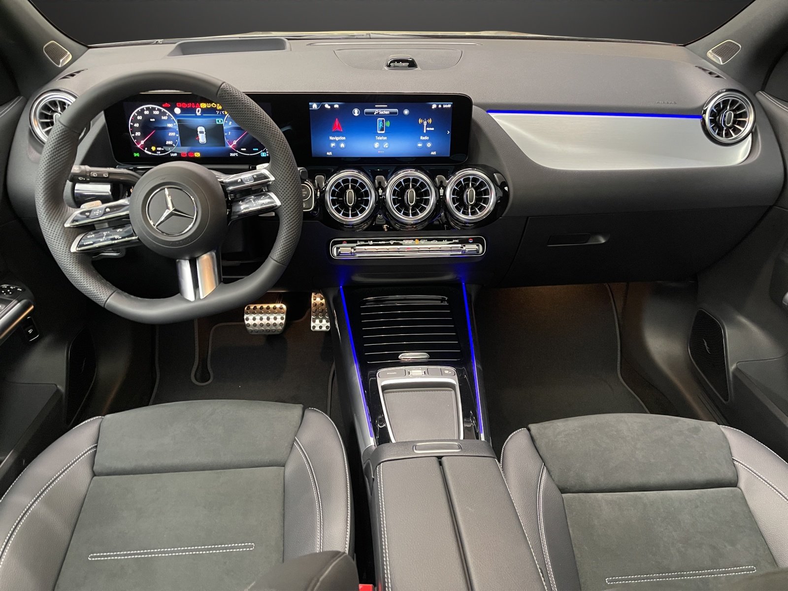 MERCEDES-BENZ GLA 250 4MATIC Swiss Star, Mild-Hybrid Petrol/Electric, New car, Automatic - 7