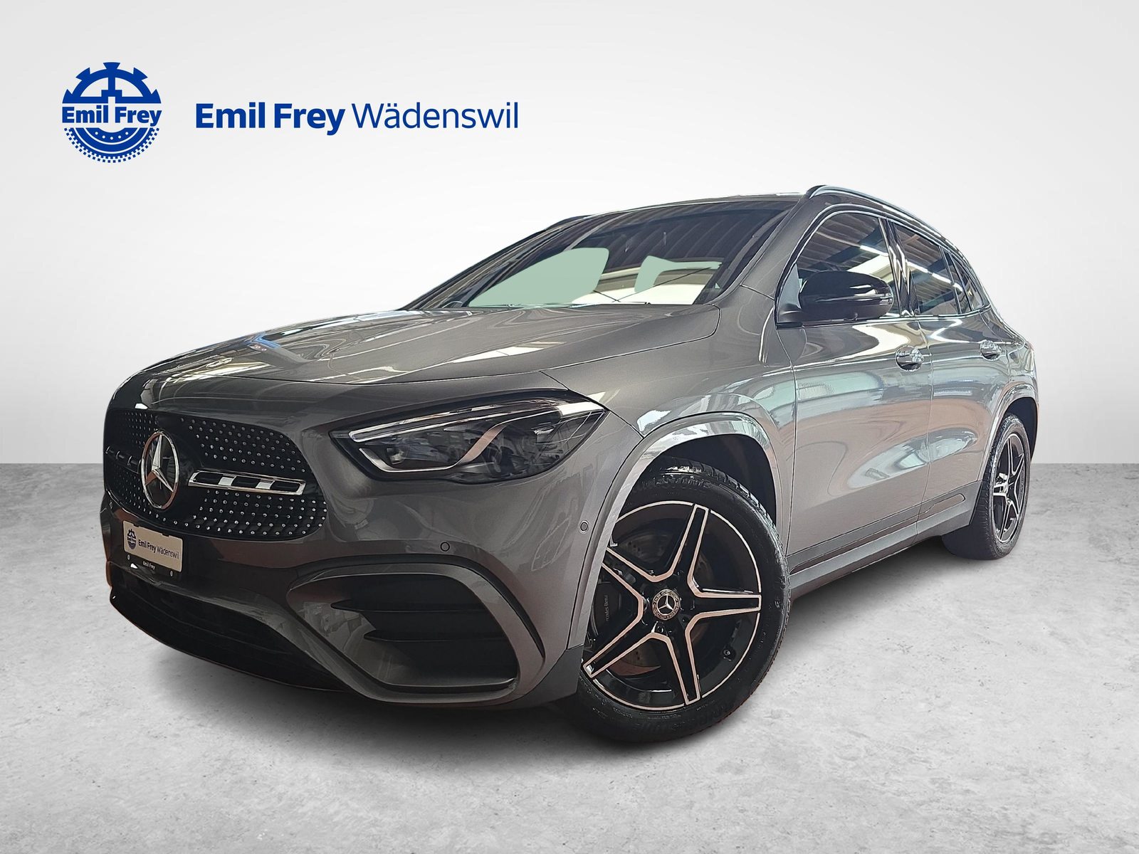 MERCEDES-BENZ GLA 250 4MATIC Swiss Star