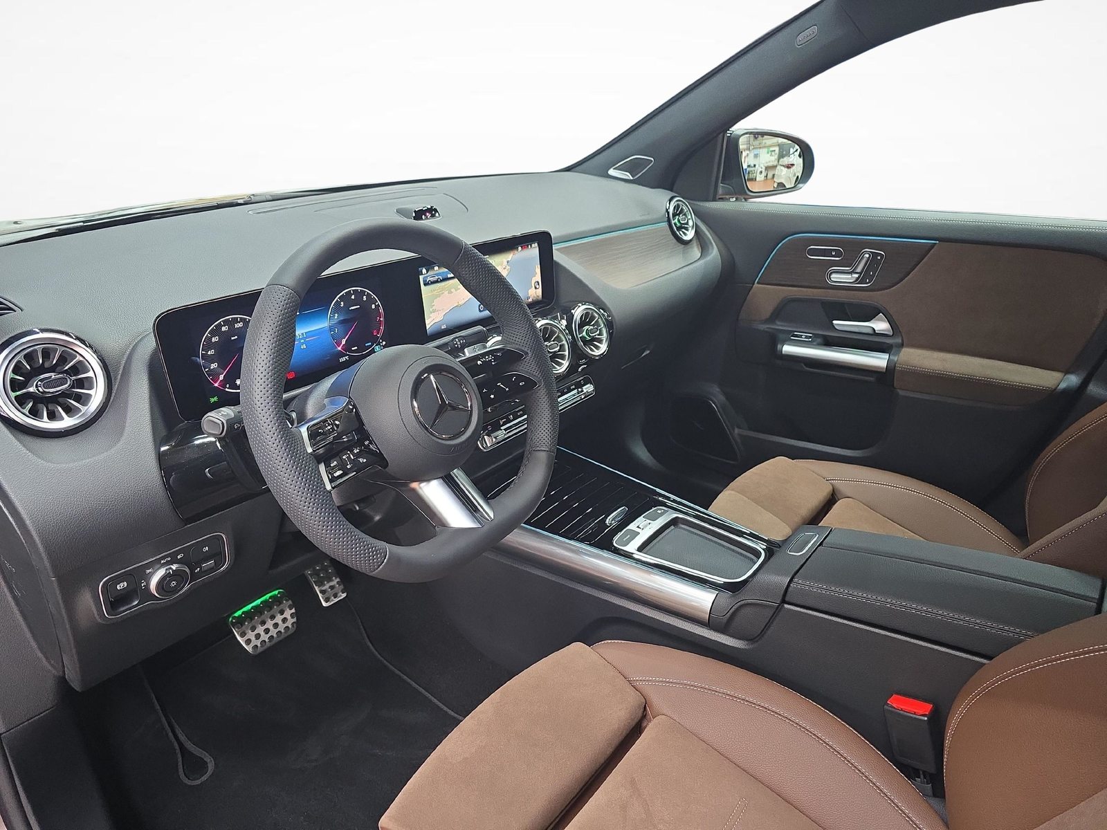 MERCEDES-BENZ GLA 250 4MATIC Swiss Star, Mild-Hybrid Petrol/Electric, New car, Automatic - 5