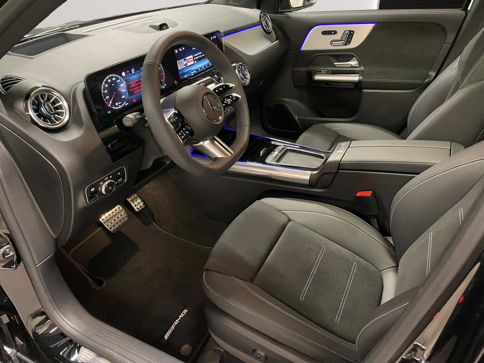 MERCEDES-BENZ GLA 250 4Matic 8G-DCT Swiss Star, Mild-Hybrid Benzin/Elektro, Neuwagen, Automatik - 5