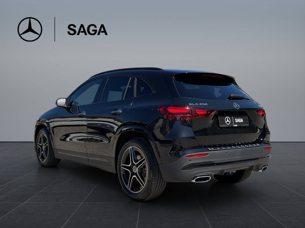 MERCEDES-BENZ GLA 250 Swiss Star AMG Line 4matic, Mild-Hybrid Petrol/Electric, New car, Automatic - 4