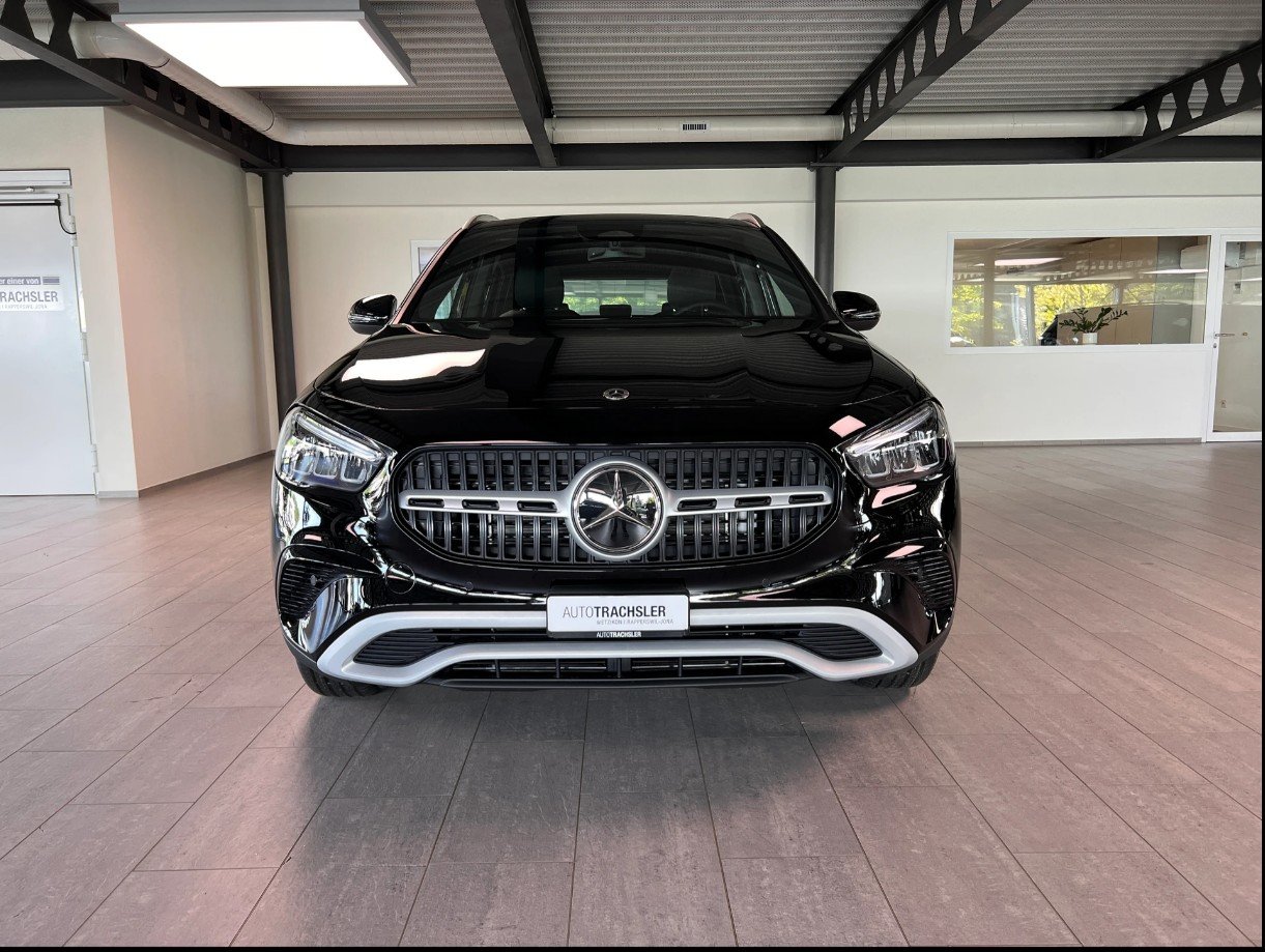 MERCEDES-BENZ GLA 250 e EQ Star 8G-DCT, Plug-in-Hybrid Benzina/Elettrica, Auto nuove, Automatico - 2