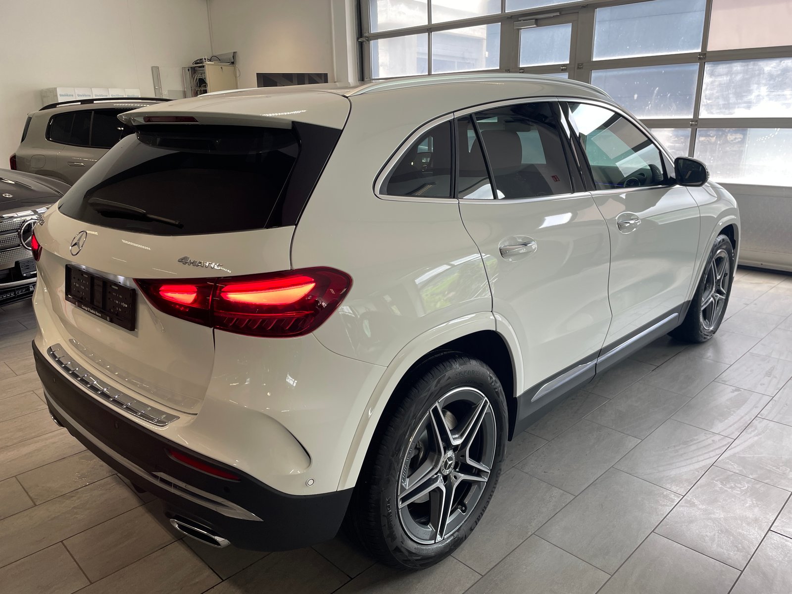 MERCEDES-BENZ GLA 250 4Matic 8G-DCT AMG Line Swiss Star, Hybride Léger Essence/Électricité, Voiture nouvelle, Automatique - 6