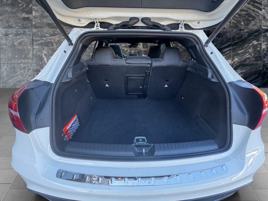 MERCEDES-BENZ GLA 250 AMG Line 4m, Essence, Occasion / Utilisé, Automatique - 5