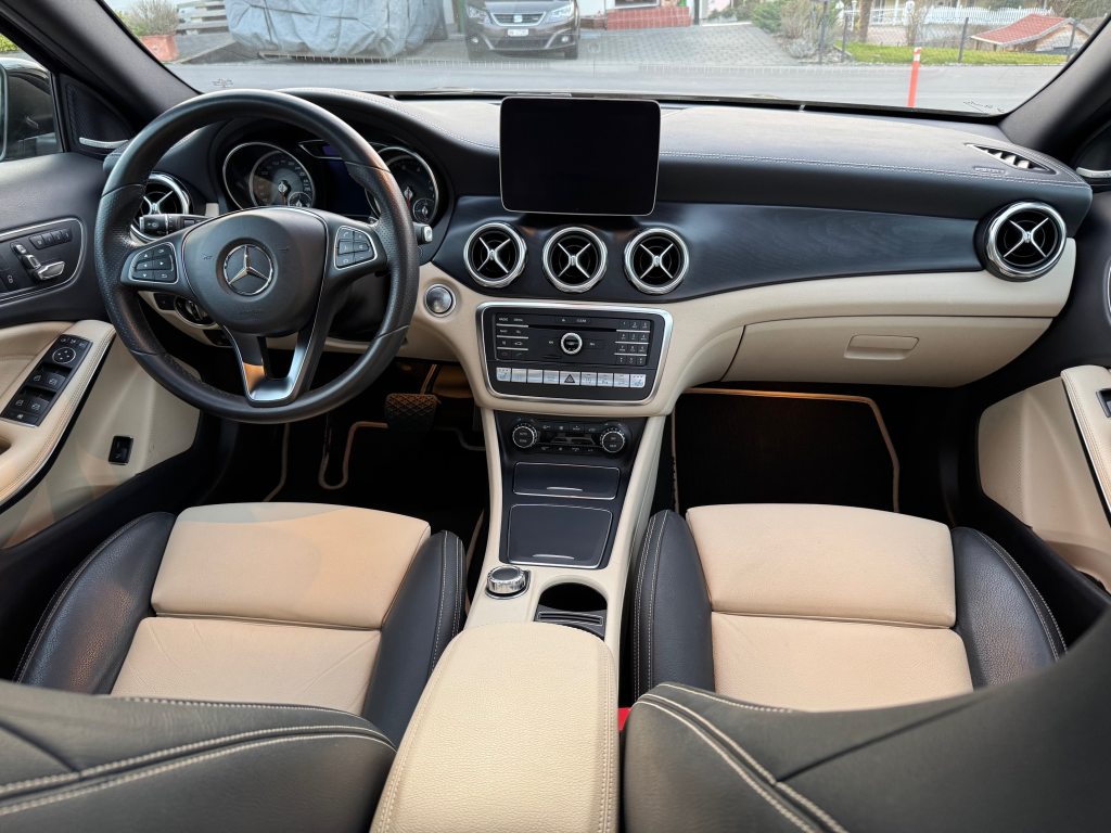 MERCEDES-BENZ GLA 250 Urban 4m, Benzin, Occasion / Gebraucht, Automatik - 7