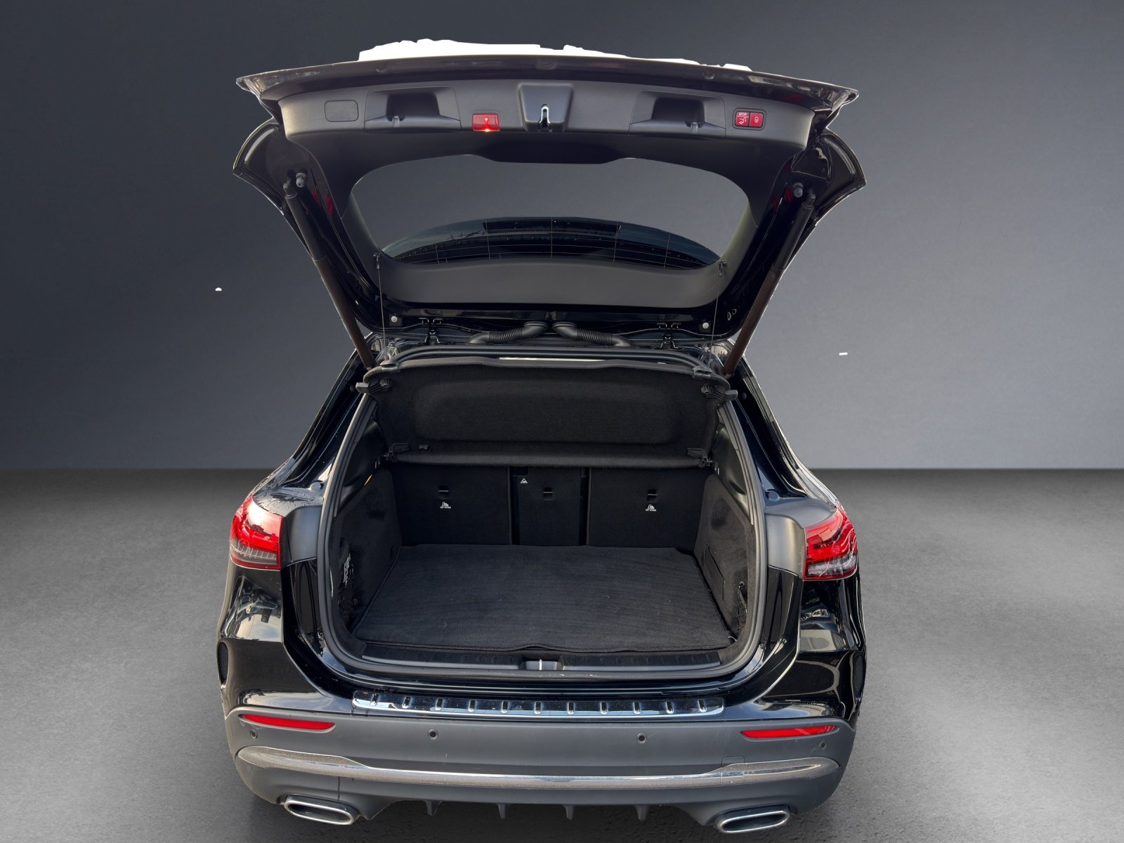 MERCEDES-BENZ GLA 250 AMG Line 8G-DCT, Benzin, Occasion / Gebraucht, Automatik - 6