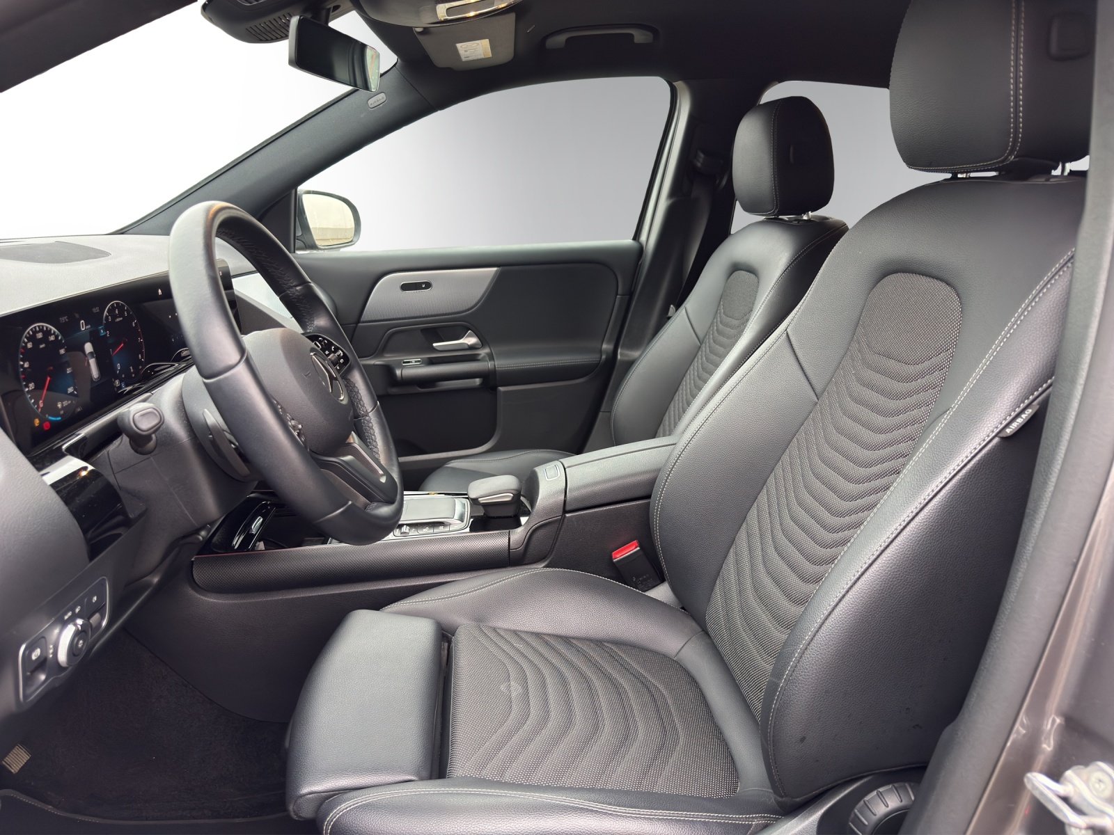 MERCEDES-BENZ GLA 250 Progressive4Matic, Benzin, Occasion / Gebraucht, Automatik - 7